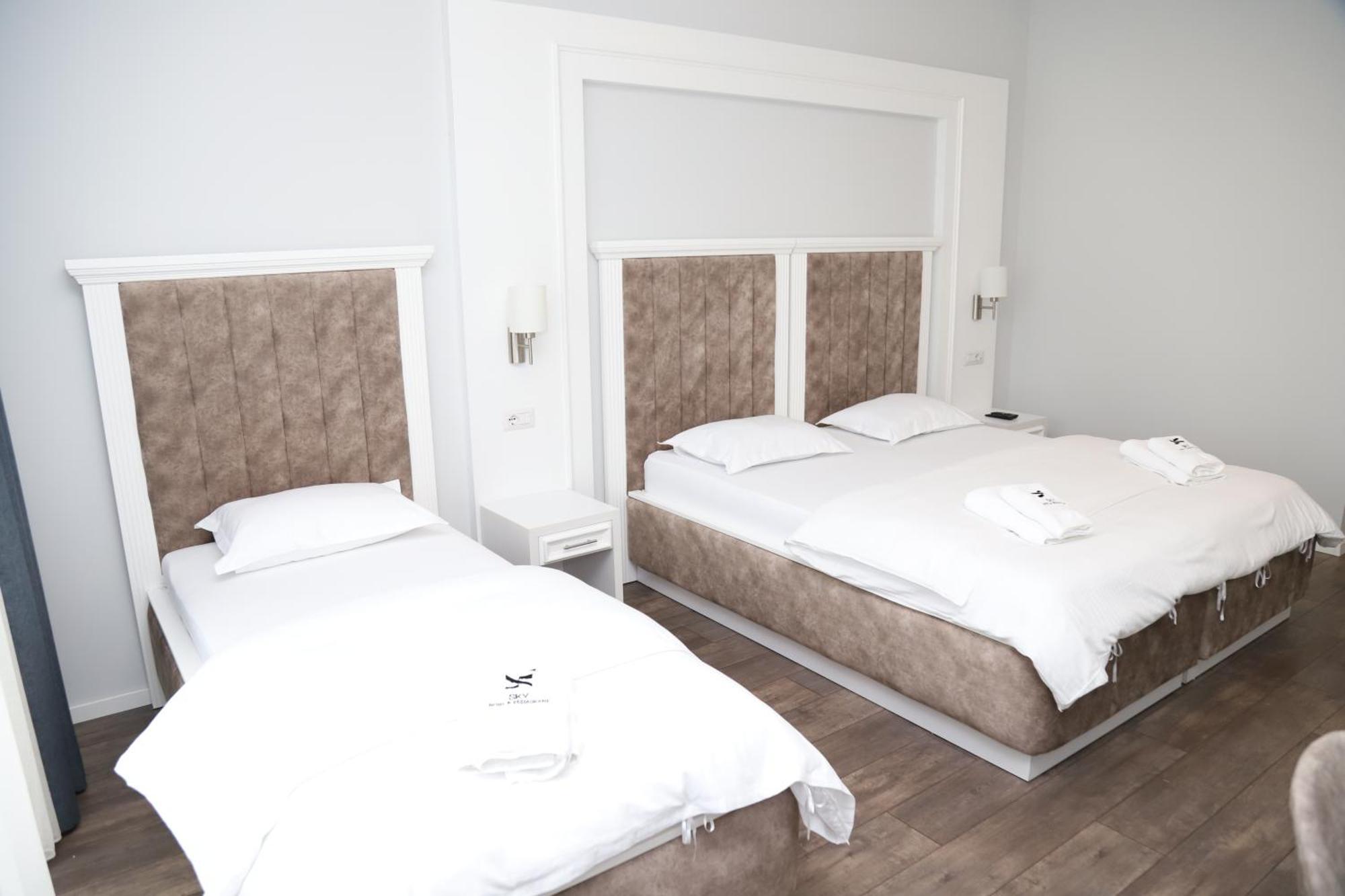 Sky Hotel 普里兹伦 外观 照片