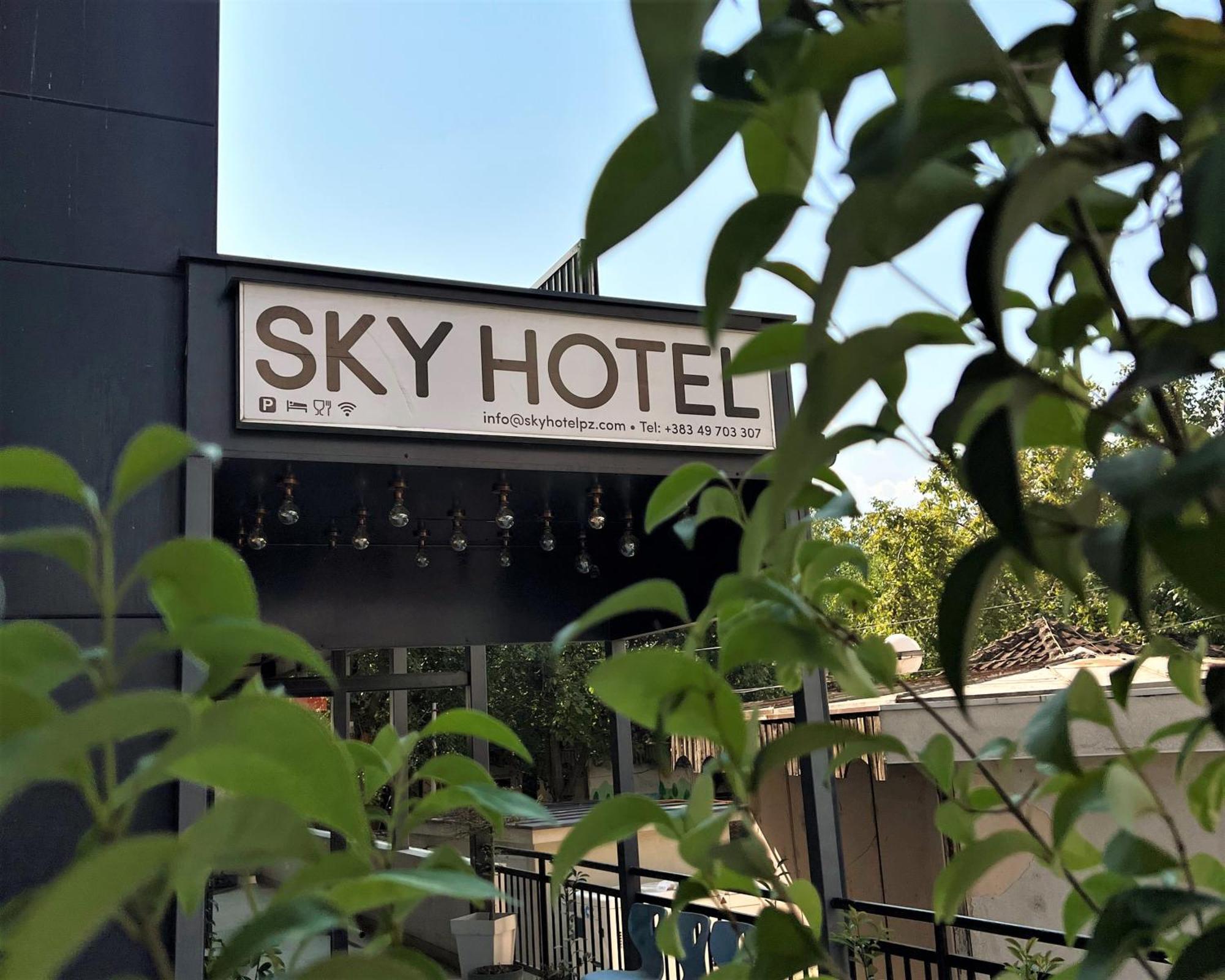 Sky Hotel 普里兹伦 外观 照片
